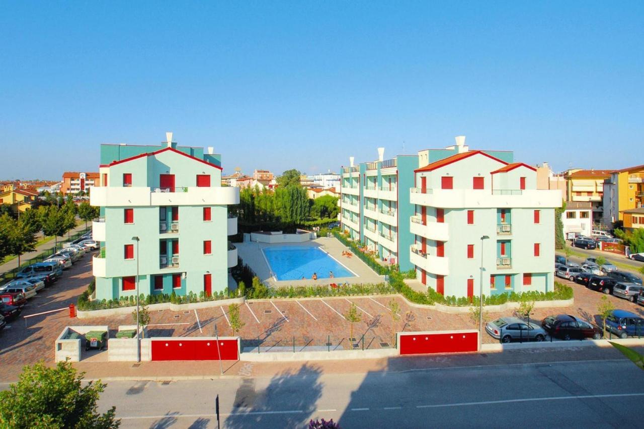 Apartment In Caorle With Heating Экстерьер фото